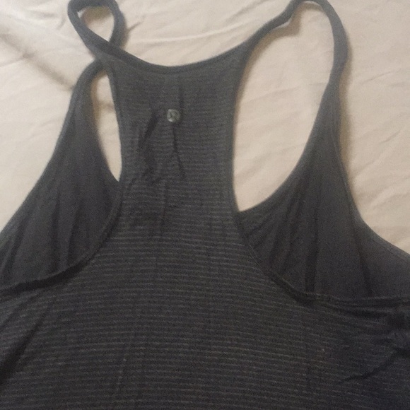 Basic workout tank - Picture 2 of 2